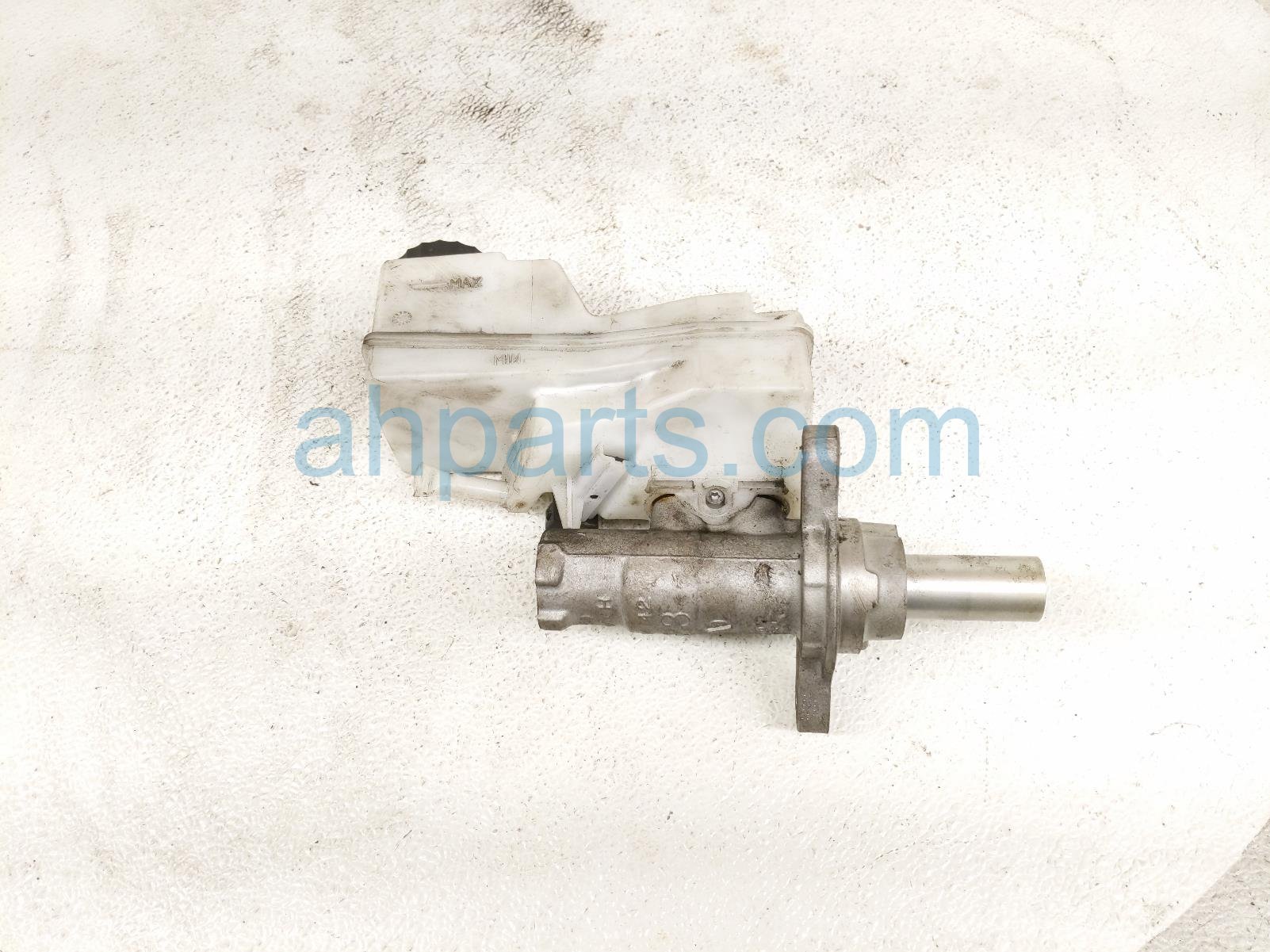 Toyota BRAKE MASTER CYLINDER