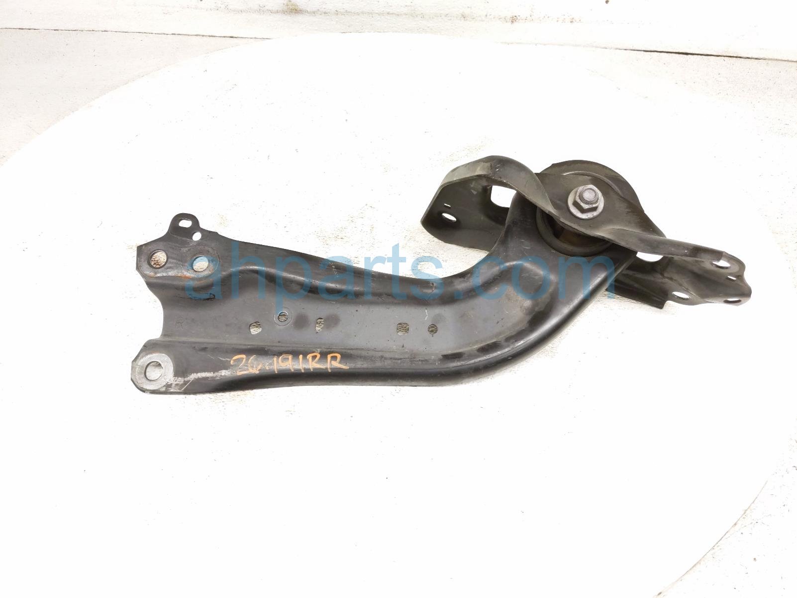 Toyota RR/RH TRAILING CONTROL ARM