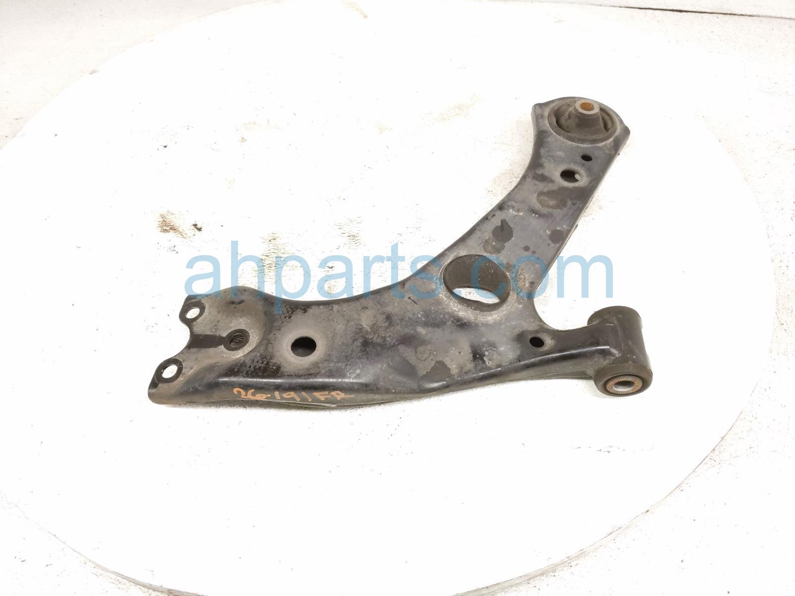 Toyota FR/RH LOWER CONTROL ARM