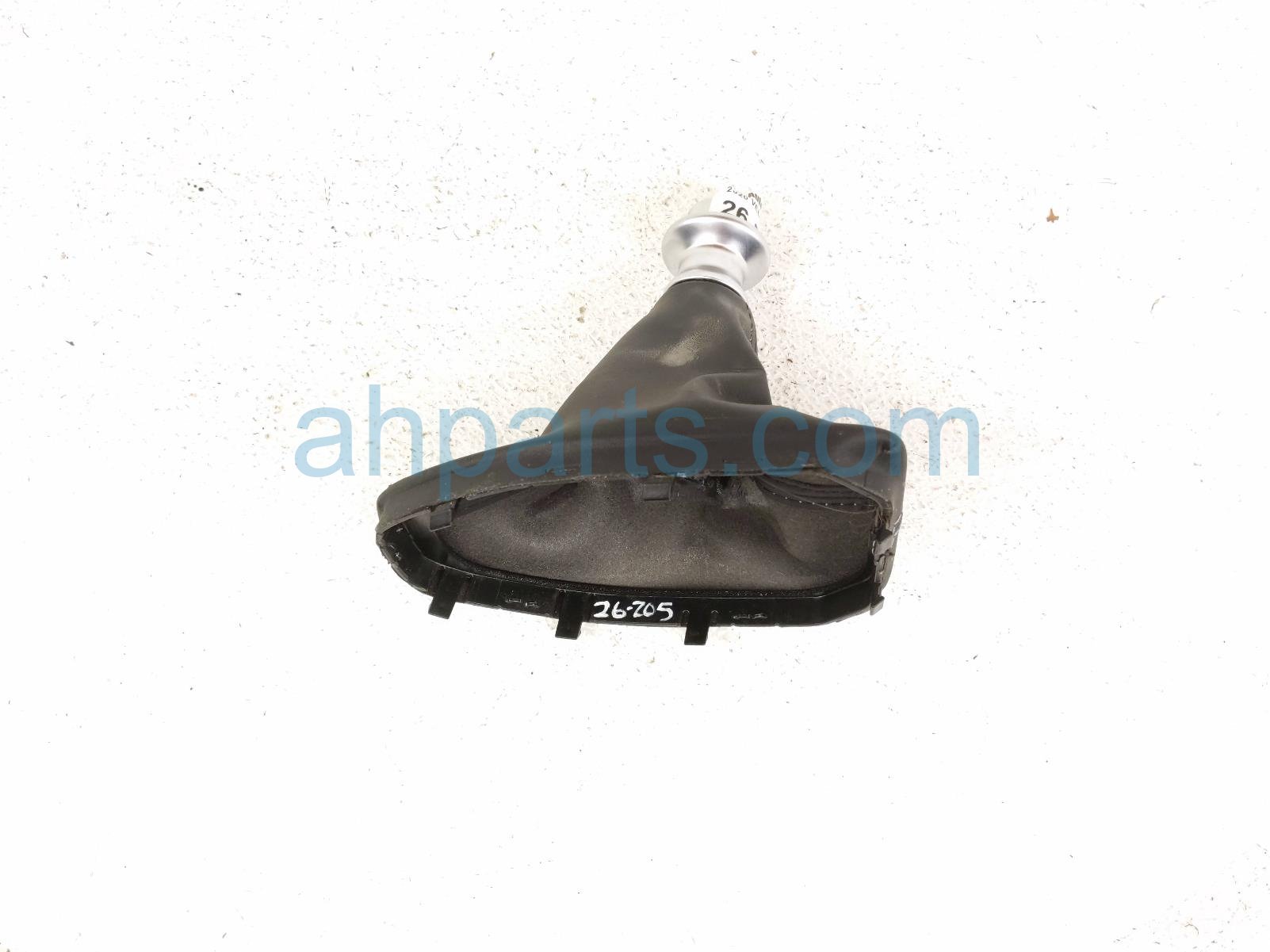 2020 Hyundai Veloster Center Shifter Bezel W/boot blk 84632 K9000 Replacement 2020 Hyundai Veloster Center Shifter Bezel W/boot blk 84632 K9000 Replacement thumbnail
