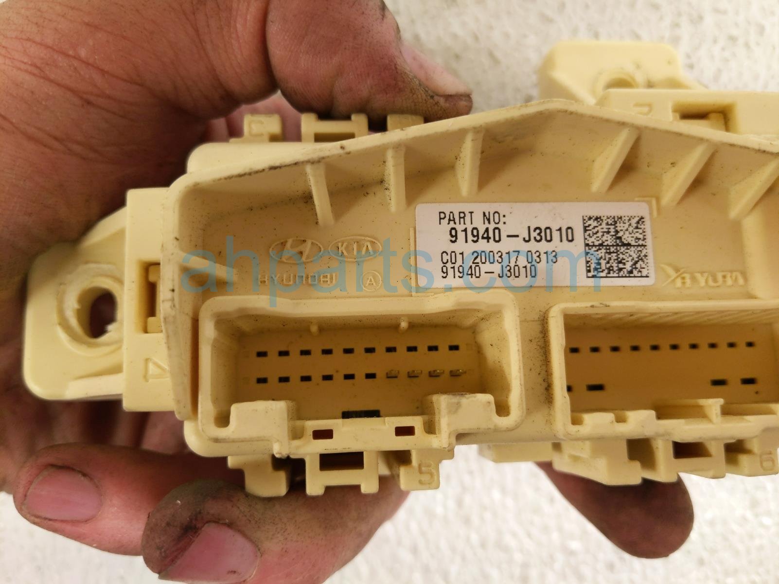 2020 Hyundai Veloster Fuse Icm Relay Box Assy 2.0t Mt 91940 J3010 Replacement 2020 Hyundai Veloster Fuse Icm Relay Box Assy 2.0t Mt 91940 J3010 Replacement thumbnail