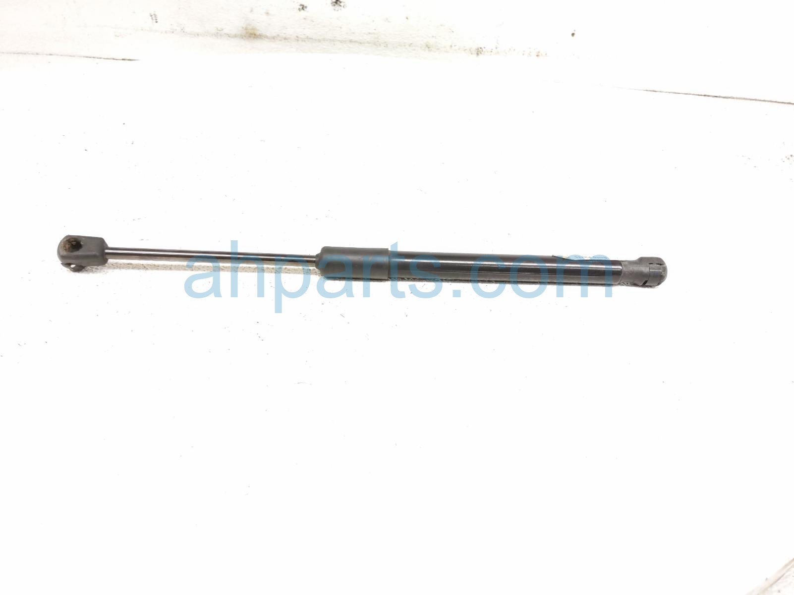 2020 Hyundai Veloster Rear Passenger Tailgate Strut / Shock 81781 J3010 Replacement 2020 Hyundai Veloster Rear Passenger Tailgate Strut / Shock 81781 J3010 Replacement thumbnail