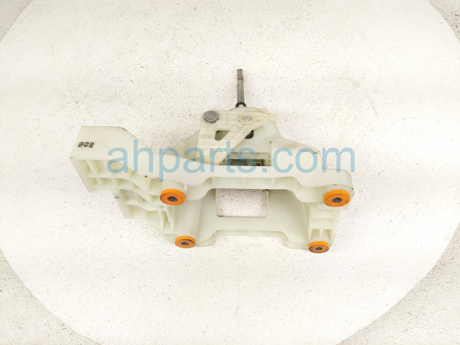2020 Hyundai Veloster Shifter Bracket Assy 2.0l 43731 K9000 Replacement 2020 Hyundai Veloster Shifter Bracket Assy 2.0l 43731 K9000 Replacement thumbnail