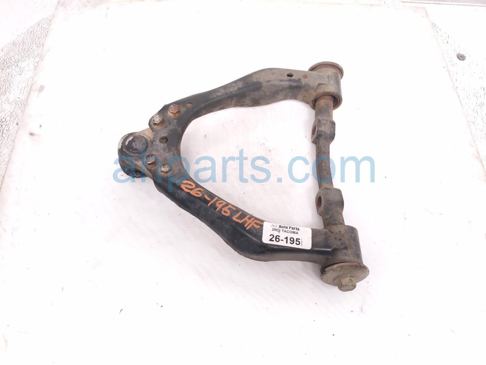 Toyota FR/LH UPPER CONTROL ARM Toyota FR/LH UPPER CONTROL ARM