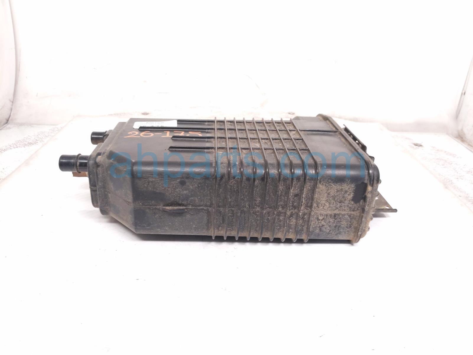 Toyota FUEL VAPOR CHARCOAL CANISTER - 2.4L