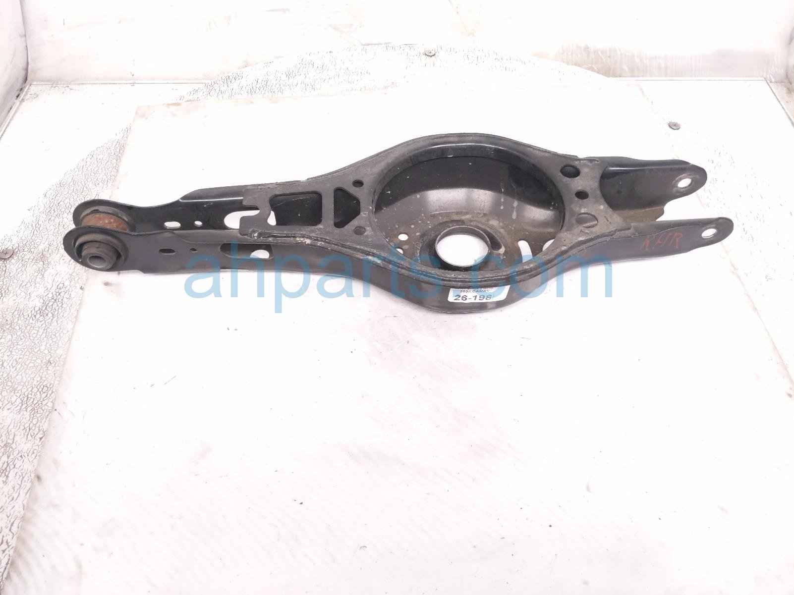 Toyota RR/RH SPRING SEAT LOWER CONTROL ARM