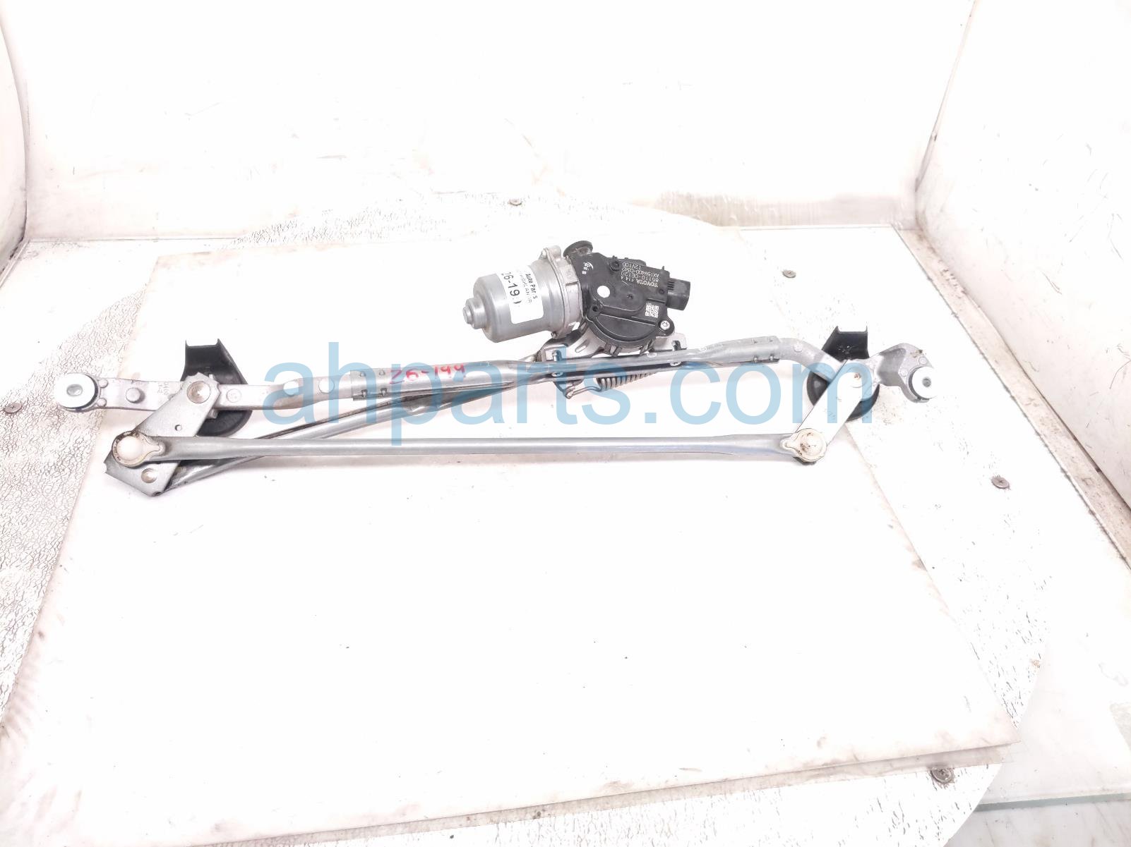 Toyota FRT WINDSHIELD WIPER MTR & LINKAGE
