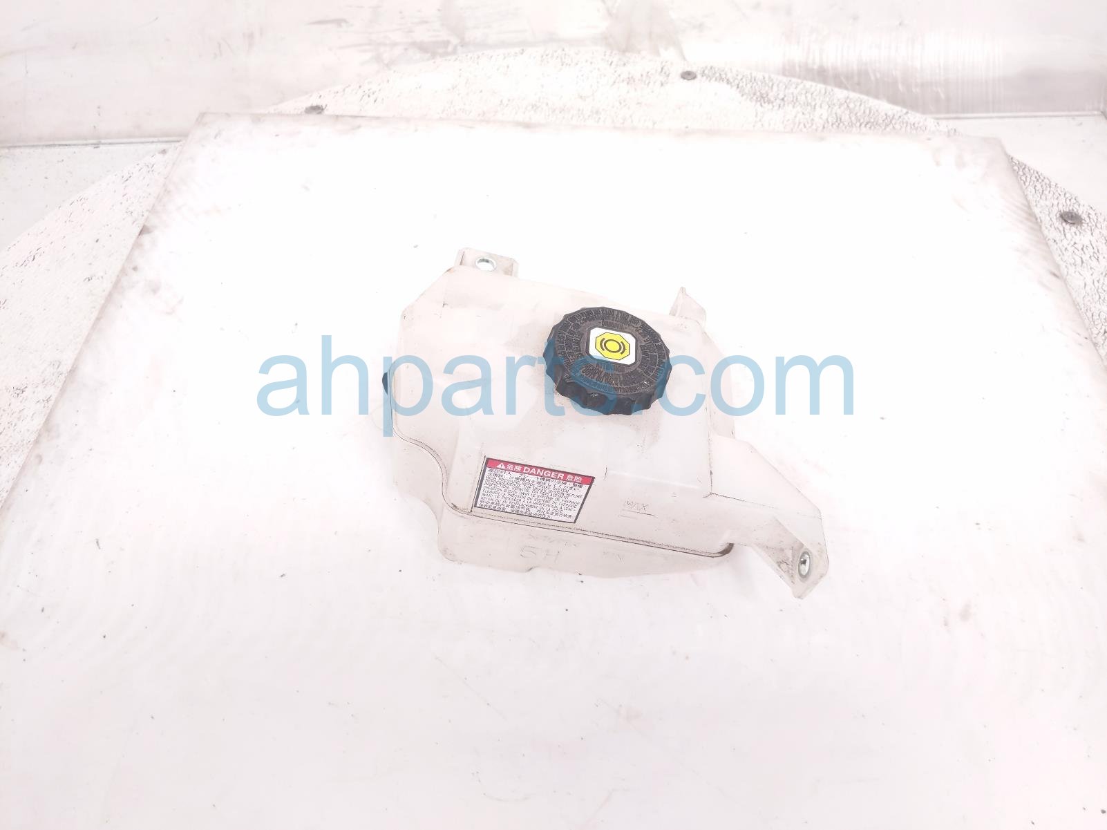 2021 Toyota Highlander Brake Master Cylinder Reservoir Only 47220 48240 Replacement 2021 Toyota Highlander Brake Master Cylinder Reservoir Only 47220 48240 Replacement thumbnail