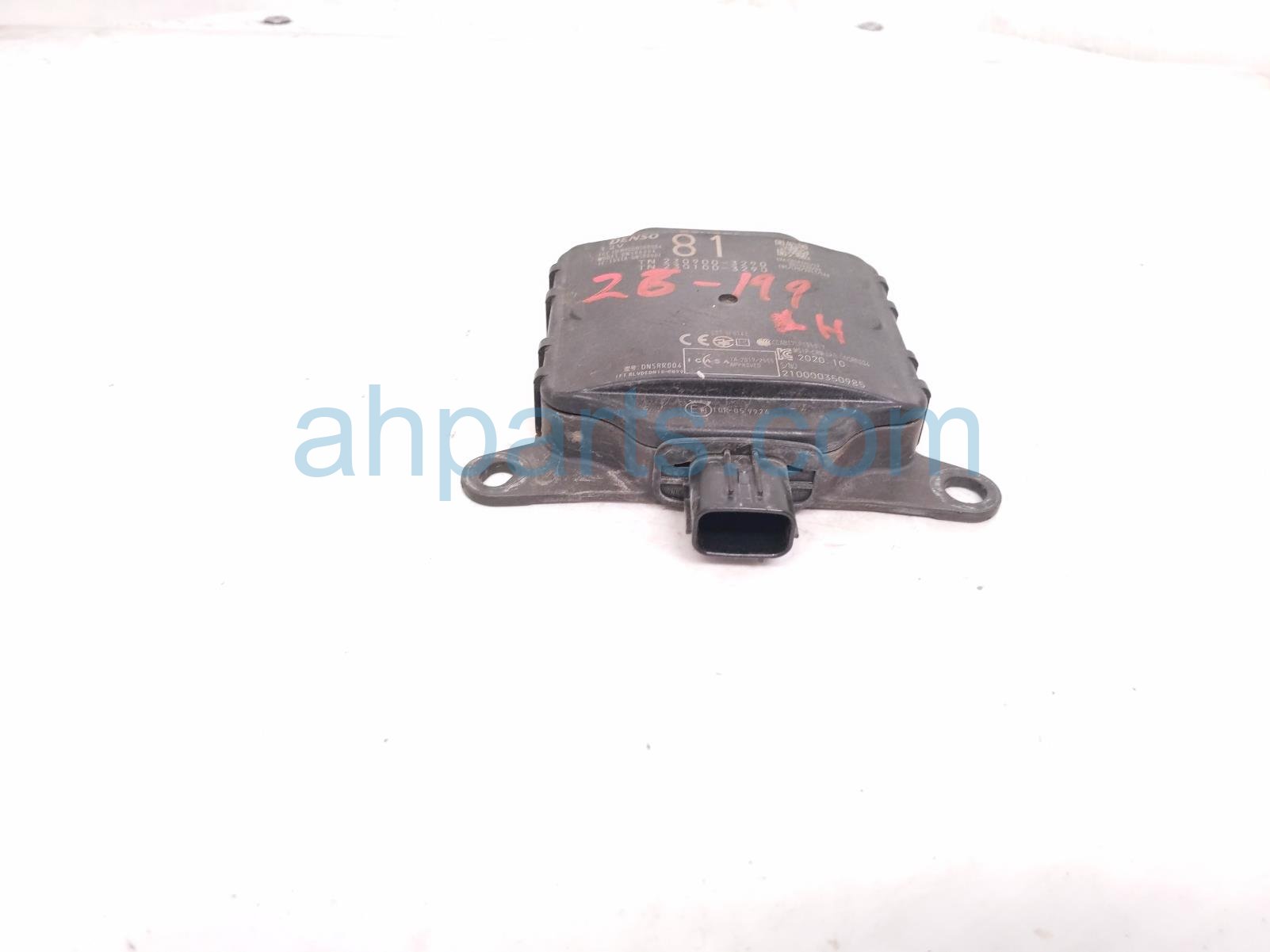 2021 Toyota Highlander Rear Driver Blind Spot Radar Sensor 88162 0E081 Replacement 2021 Toyota Highlander Rear Driver Blind Spot Radar Sensor 88162 0E081 Replacement thumbnail