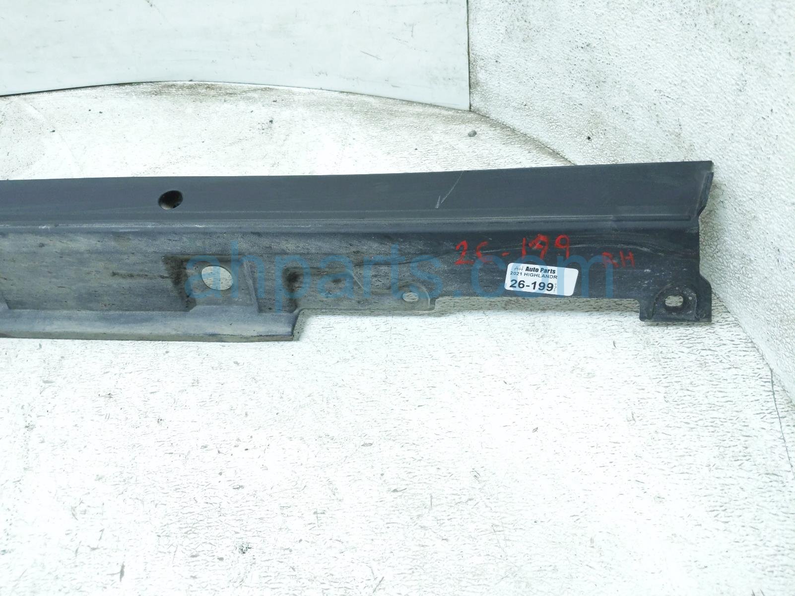 2021 Toyota Highlander Rocker Trim Passenger Side Skirt / Molding Blue 75850 0E040 Replacement 2021 Toyota Highlander Rocker Trim Passenger Side Skirt / Molding Blue 75850 0E040 Replacement thumbnail