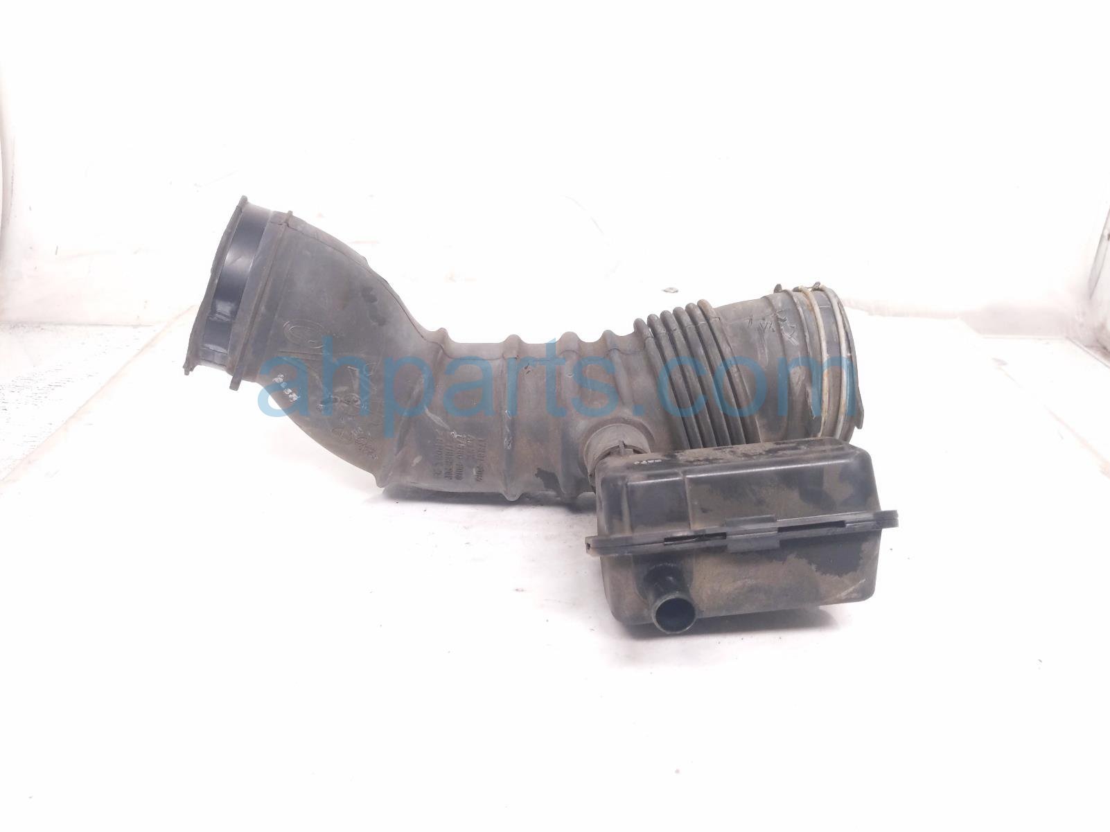 2021 Toyota Highlander Air Intake Hose W/resonator 17881 F0160 Replacement 2021 Toyota Highlander Air Intake Hose W/resonator 17881 F0160 Replacement thumbnail