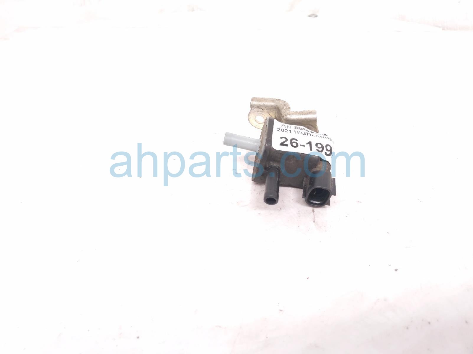 2021 Toyota Highlander Vapor Canister Purge Valve 2.5l 25860 F0020 Replacement 2021 Toyota Highlander Vapor Canister Purge Valve 2.5l 25860 F0020 Replacement thumbnail