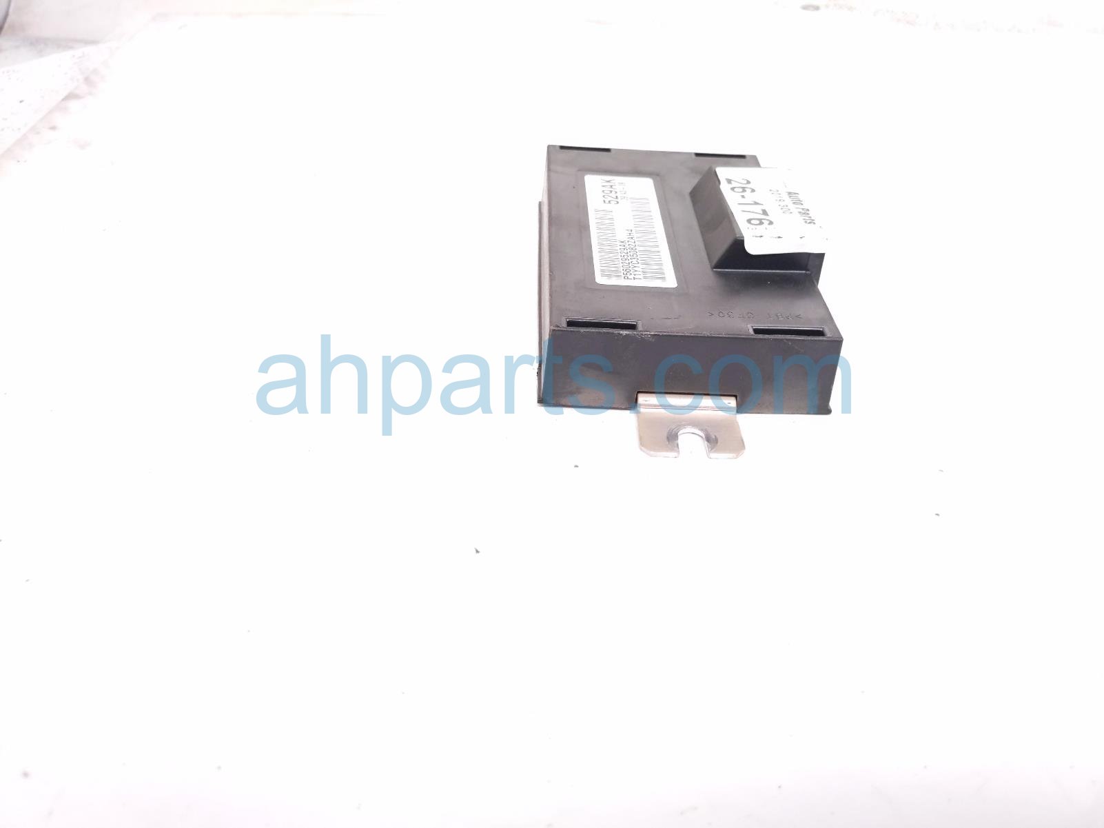 2019 Chrysler 300 Transfer Case Control Module Unit P56029529AK Replacement 2019 Chrysler 300 Transfer Case Control Module Unit P56029529AK Replacement thumbnail
