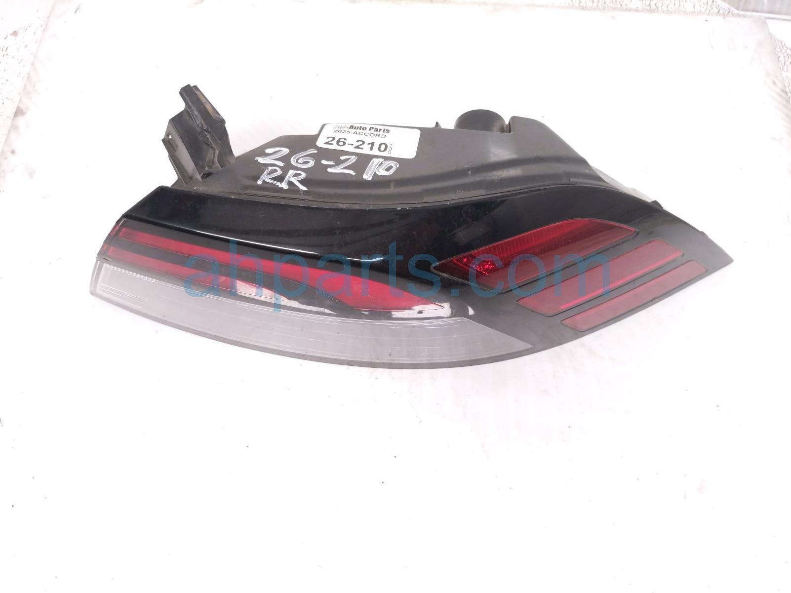$225 Honda RH TAIL LAMP (ON BODY)