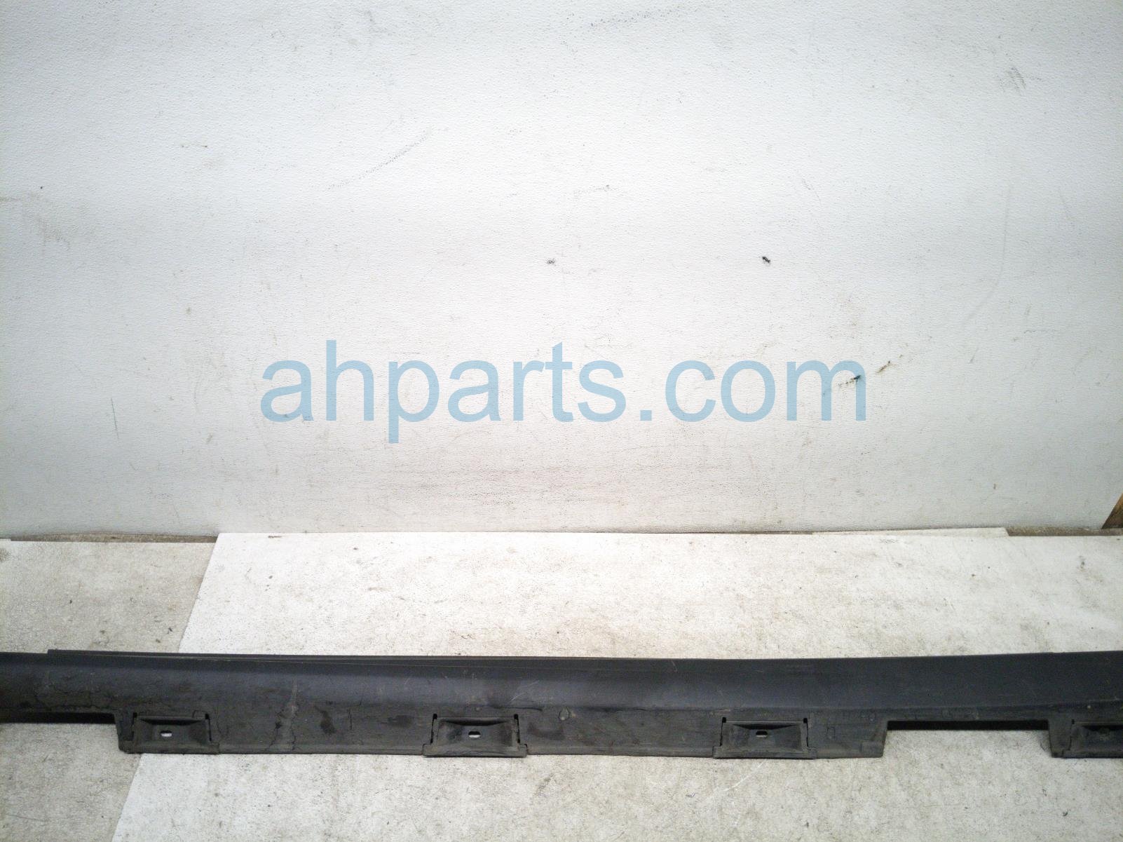Honda LH SIDE SKIRT / MOLDING - BLACK Honda LH SIDE SKIRT / MOLDING - BLACK