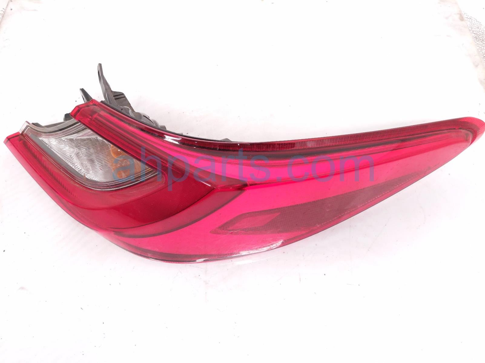 $245 Toyota RH TAIL LAMP (ON BODY)