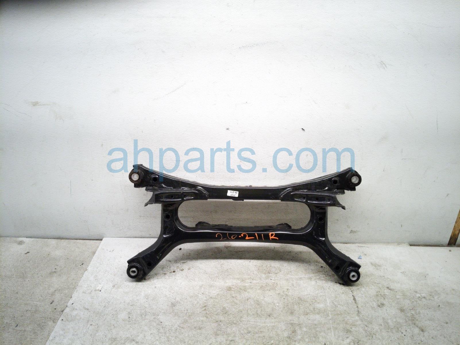 Toyota REAR SUB FRAME / CRADLE
