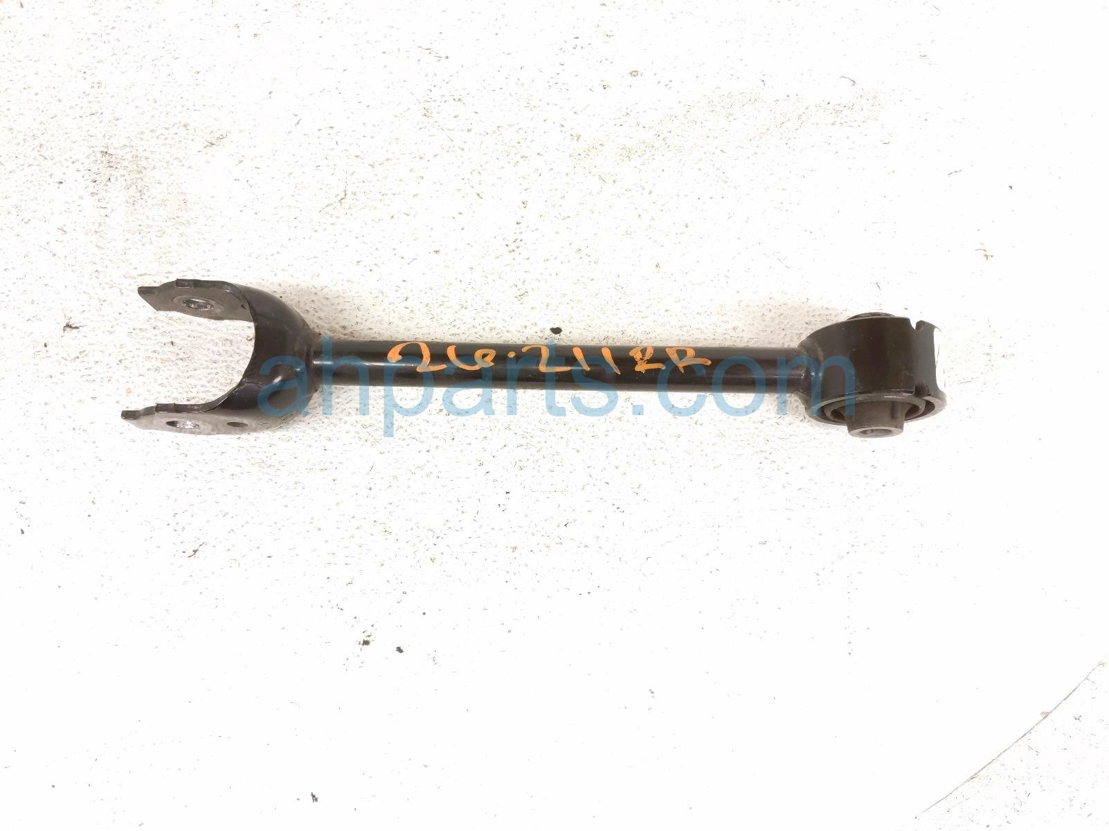 Toyota RR/RH FORWARD LOWER CONTROL ARM