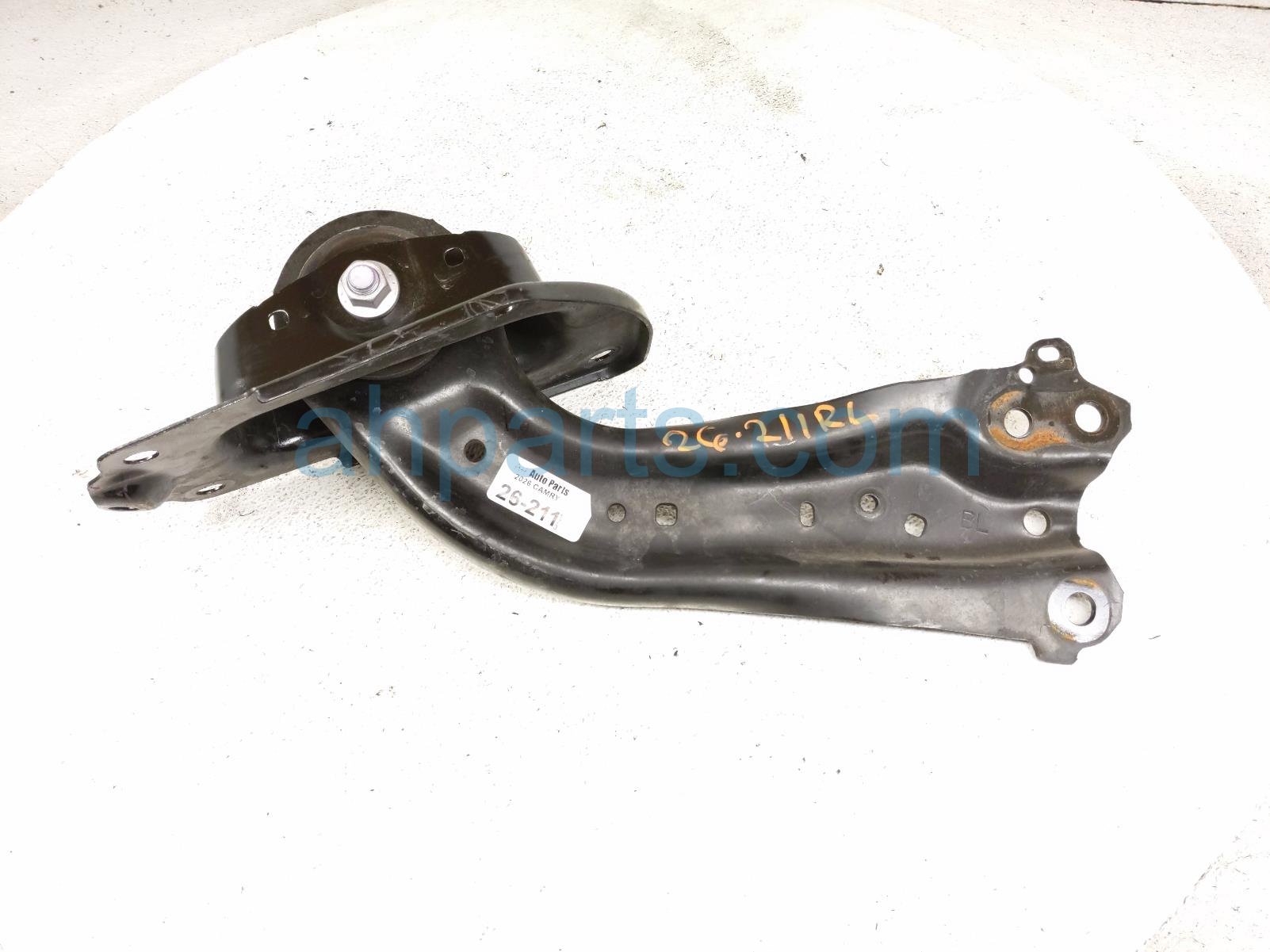 Toyota RR/LH TRAILING LOWER CONTROL ARM