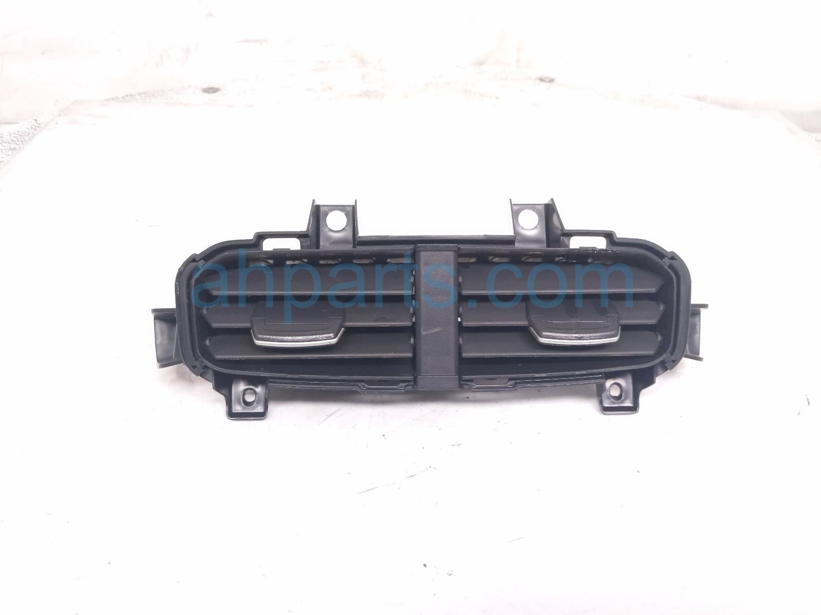 REAR CONSOLE AIR VENT OUTLET -BLK