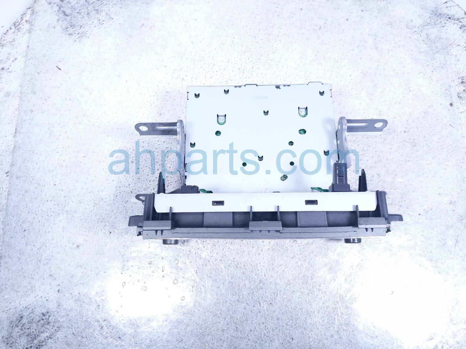 2014 Toyota Prius Radio Receiver & Display Screen 86140 47050 Replacement 2014 Toyota Prius Radio Receiver & Display Screen 86140 47050 Replacement