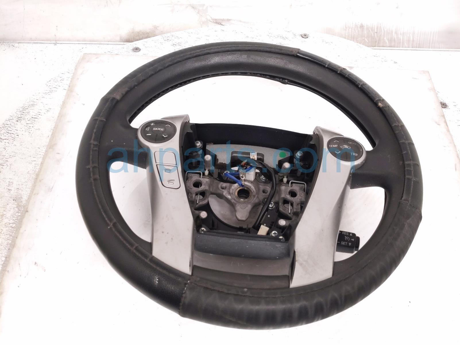Toyota STEERING WHEEL - BLACK