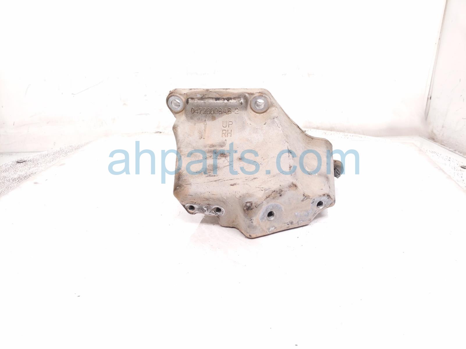 2019 Chrysler 300 Engine/motor Passenger Engine Mount Bracket 3.6 Awd 4726028AB Replacement 2019 Chrysler 300 Engine/motor Passenger Engine Mount Bracket 3.6 Awd 4726028AB Replacement thumbnail