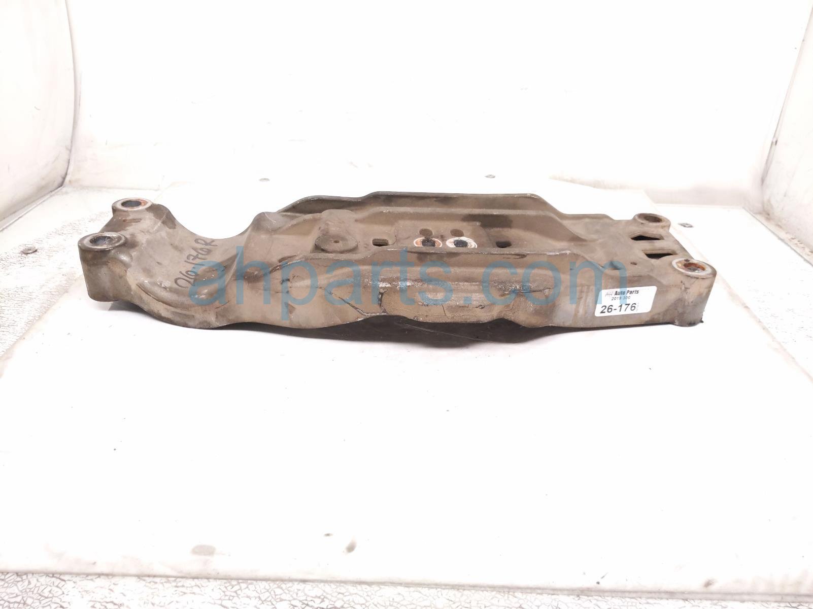 2019 Chrysler 300 Engine/motor Mount Transmission Crossmember 3.6 Awd 4726088AE Replacement 2019 Chrysler 300 Engine/motor Mount Transmission Crossmember 3.6 Awd 4726088AE Replacement thumbnail