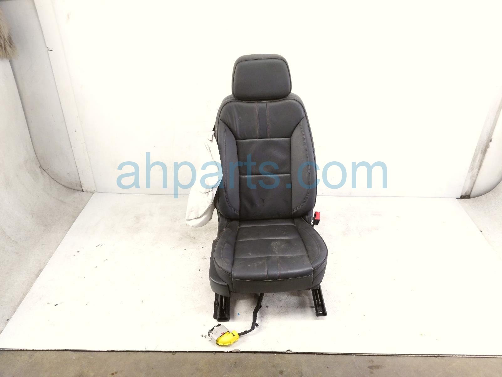 2022 Chevy Tahoe Front Passenger Seat Black Blown Airbag 84915131 Replacement 2022 Chevy Tahoe Front Passenger Seat Black Blown Airbag 84915131 Replacement thumbnail