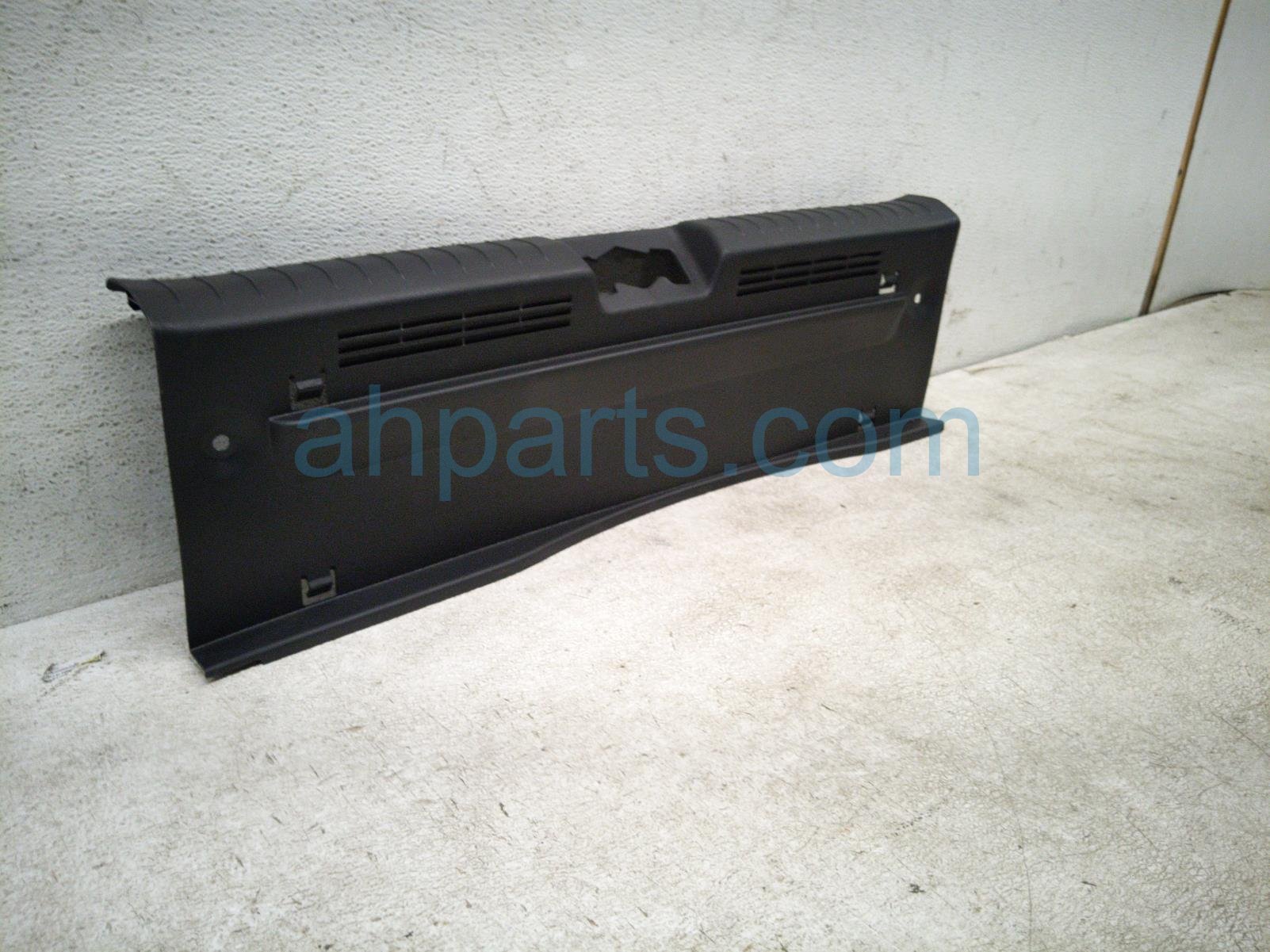 2026 Hyundai Venue Rear Trunk Sill Scuff Plate Blk 85770 K2000 Replacement 2026 Hyundai Venue Rear Trunk Sill Scuff Plate Blk 85770 K2000 Replacement thumbnail