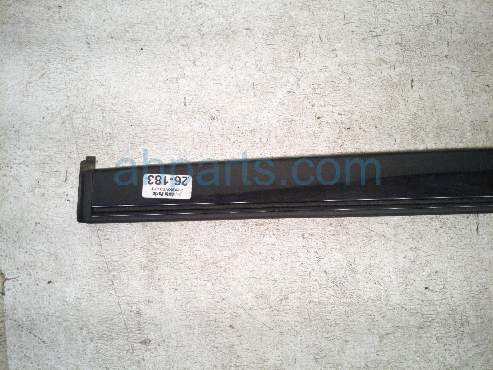 2020 Land Rover Range Rover Sport Driver Roof Weatherstrip Molding LR109389 Replacement 2020 Land Rover Range Rover Sport Driver Roof Weatherstrip Molding LR109389 Replacement thumbnail