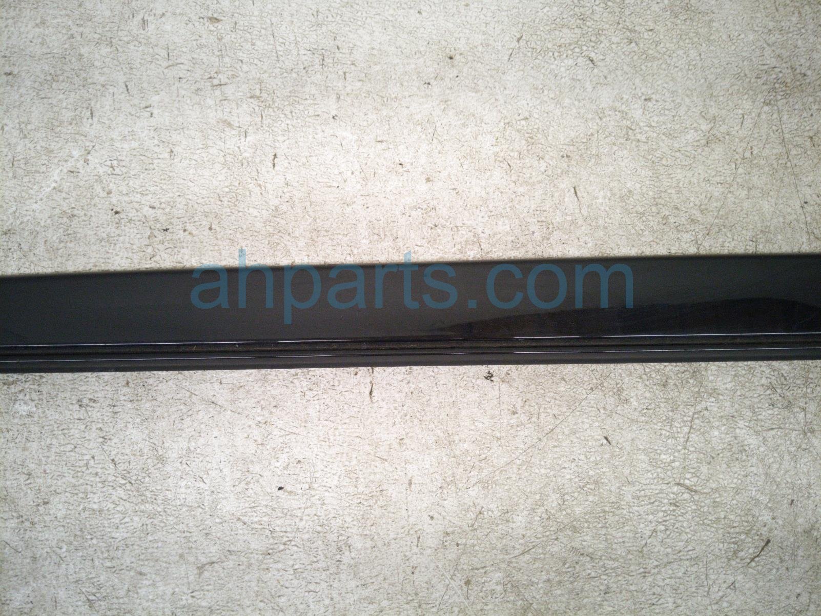 2020 Land Rover Range Rover Sport Driver Roof Weatherstrip Molding LR109389 Replacement 2020 Land Rover Range Rover Sport Driver Roof Weatherstrip Molding LR109389 Replacement thumbnail