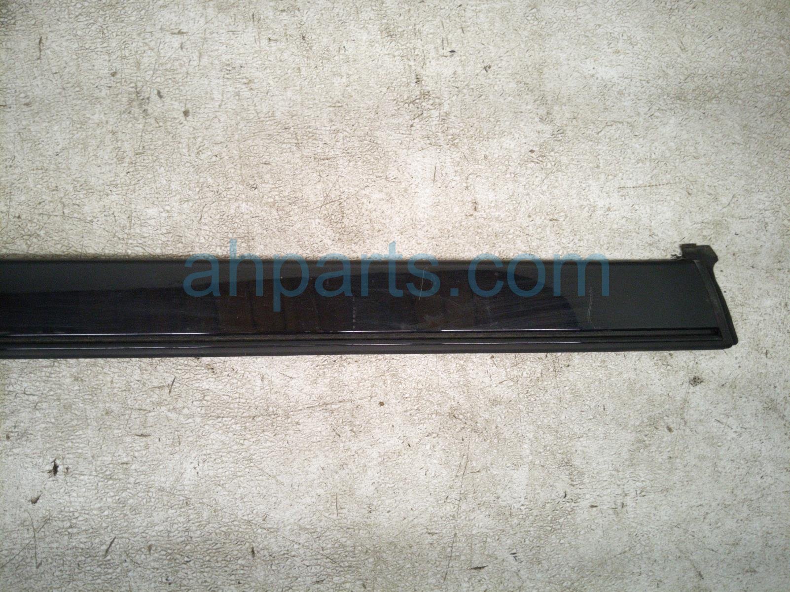 2020 Land Rover Range Rover Sport Driver Roof Weatherstrip Molding LR109389 Replacement 2020 Land Rover Range Rover Sport Driver Roof Weatherstrip Molding LR109389 Replacement thumbnail