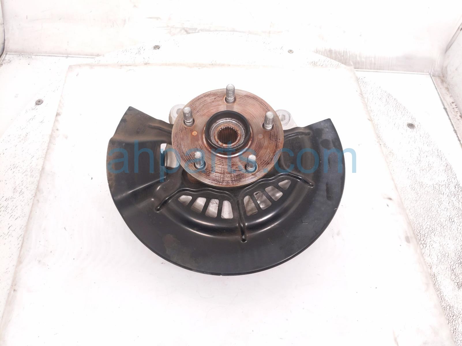 $249 Toyota FR/LH SPINDLE KNUCKLE HUB - AWD