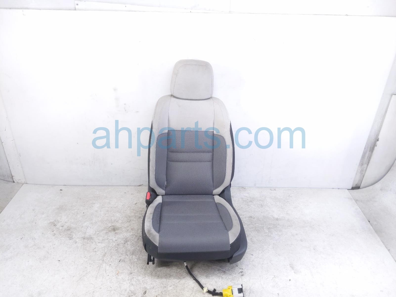 Honda FR/LH SEAT - GREY - BLOWN AIRBAG