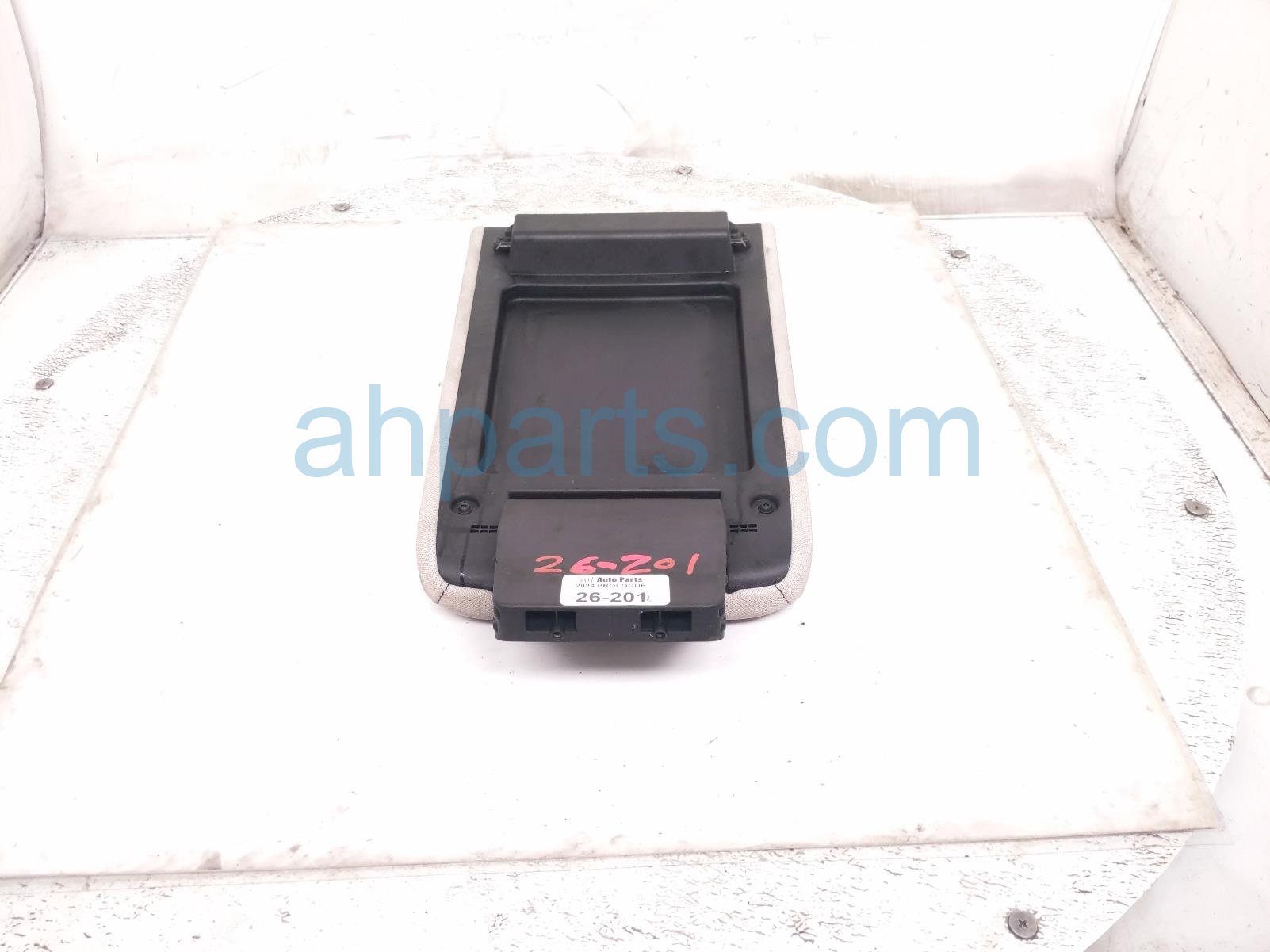 Honda CENTER CONSOLE LID/ARMREST - GREY