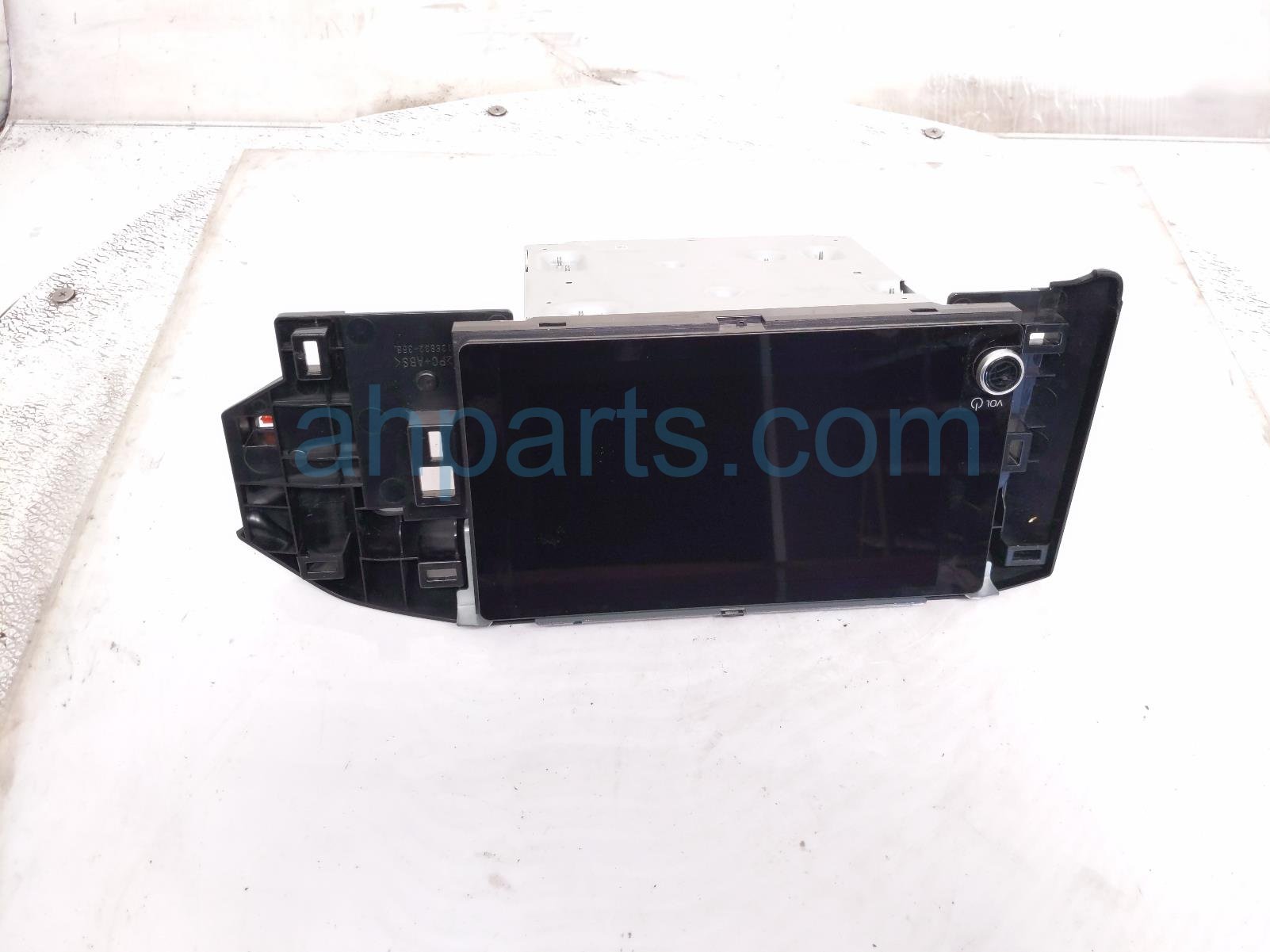 Toyota RADIO RECEIVER & DISPLAY SCREEN