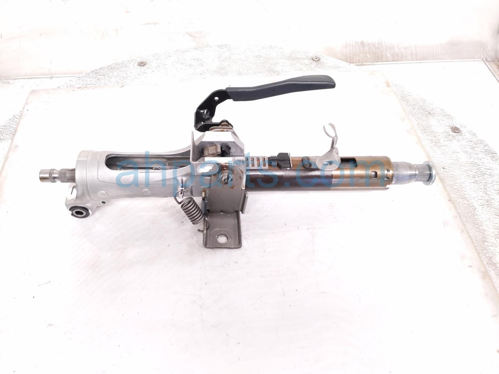 Toyota STEERING COLUMN ASSY - 2.5L AT FWD