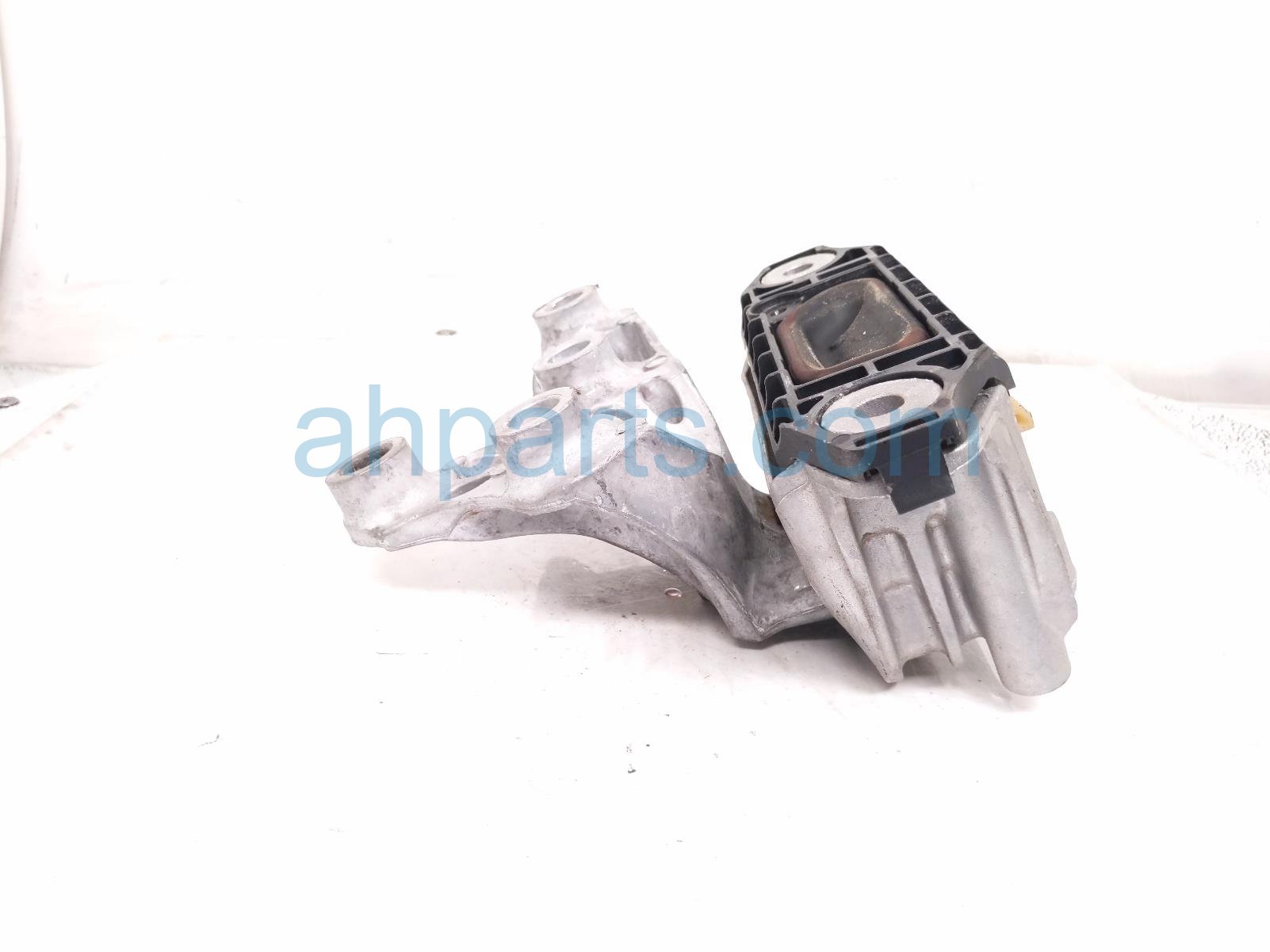 2026 GMC Acadia Engine/motor Driver Engine Mount 2.5l Fwd 84773594 Replacement 2026 GMC Acadia Engine/motor Driver Engine Mount 2.5l Fwd 84773594 Replacement thumbnail