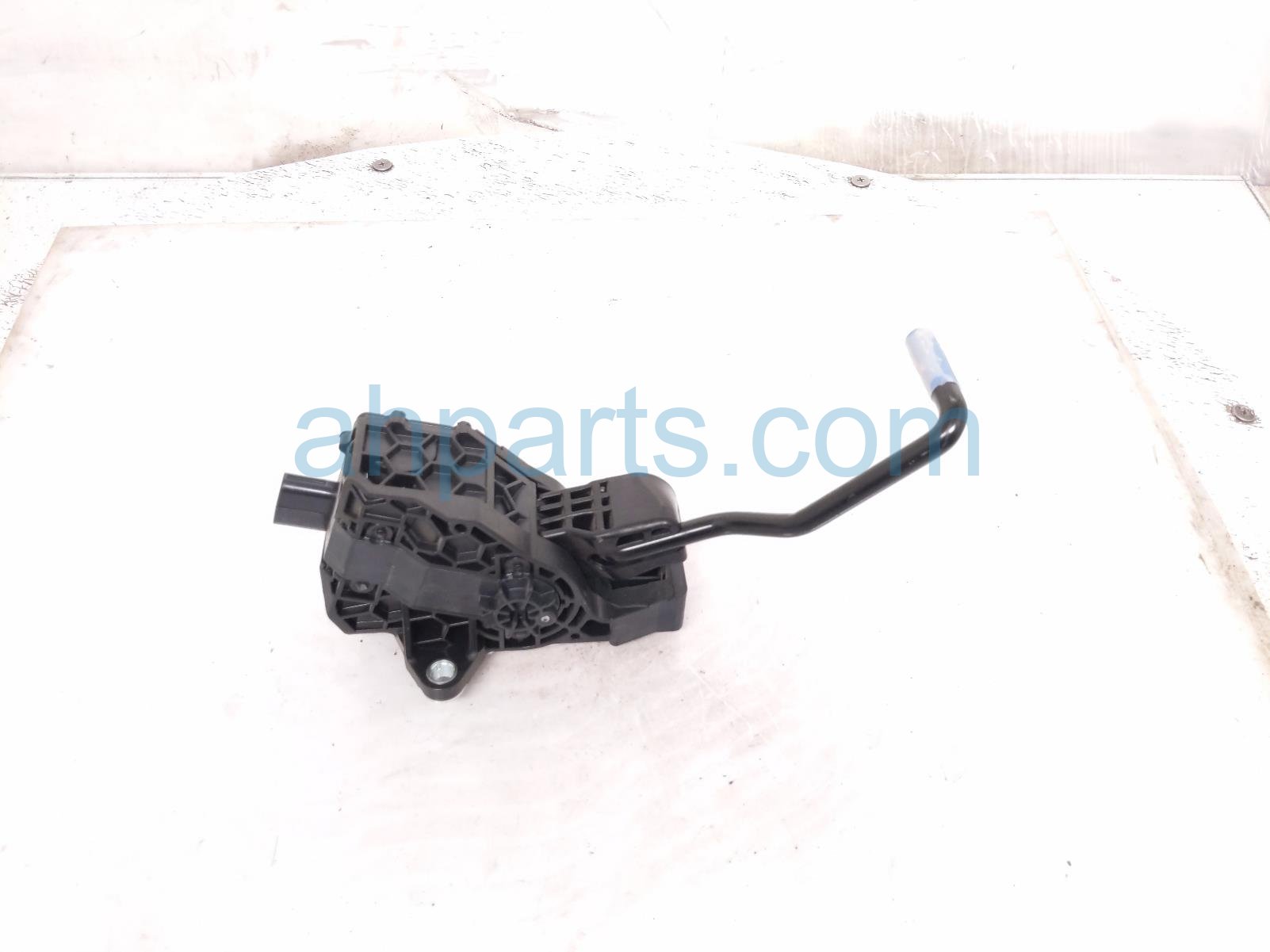 Toyota ACCELERATOR PEDAL TRAVEL SENSOR