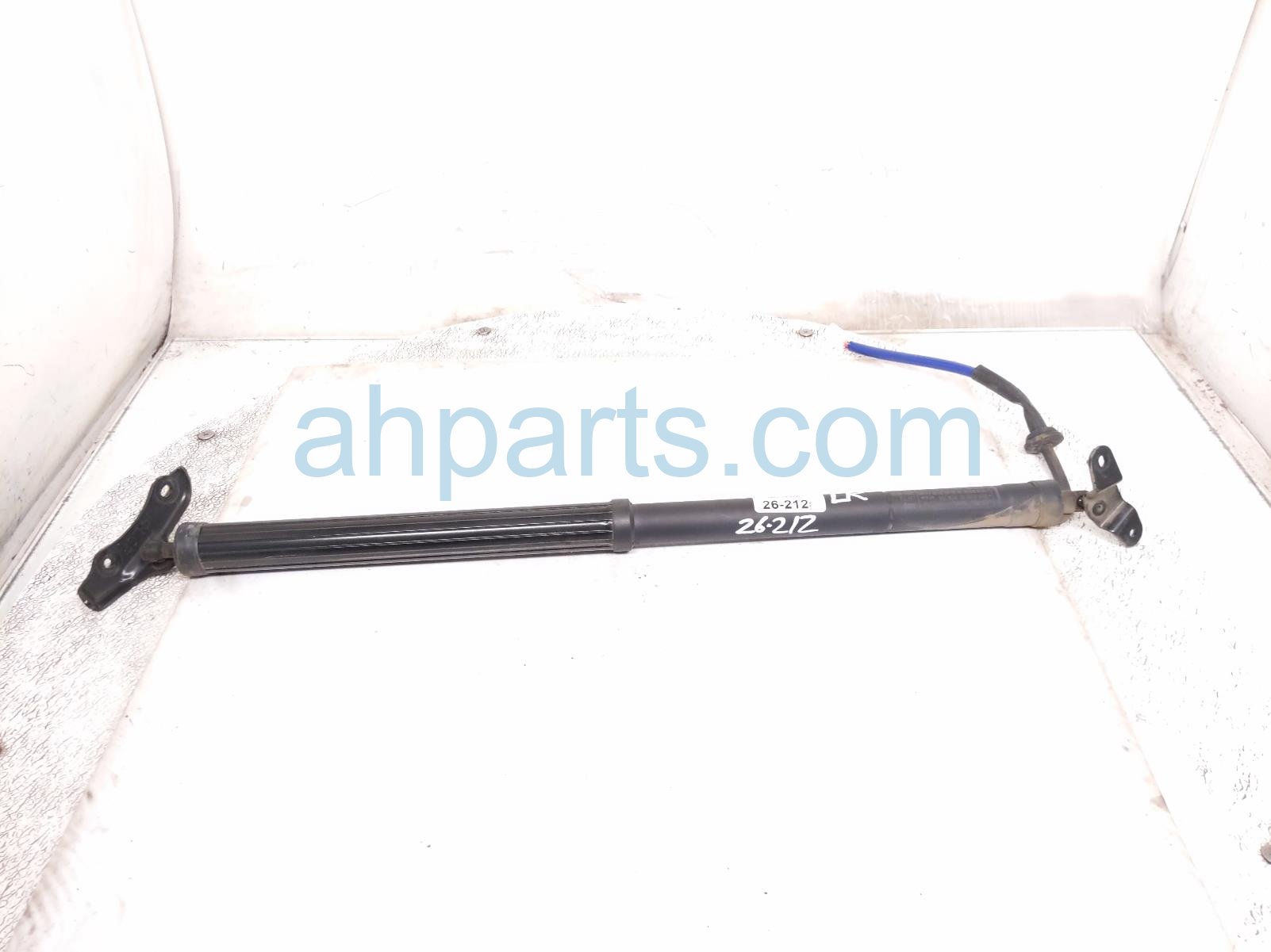 2022 Toyota Venza Rear Tail Window Regulator Driver Power Liftgate Strut Actuator 68910 48120 Replacement 2022 Toyota Venza Rear Tail Window Regulator Driver Power Liftgate Strut Actuator 68910 48120 Replacement thumbnail
