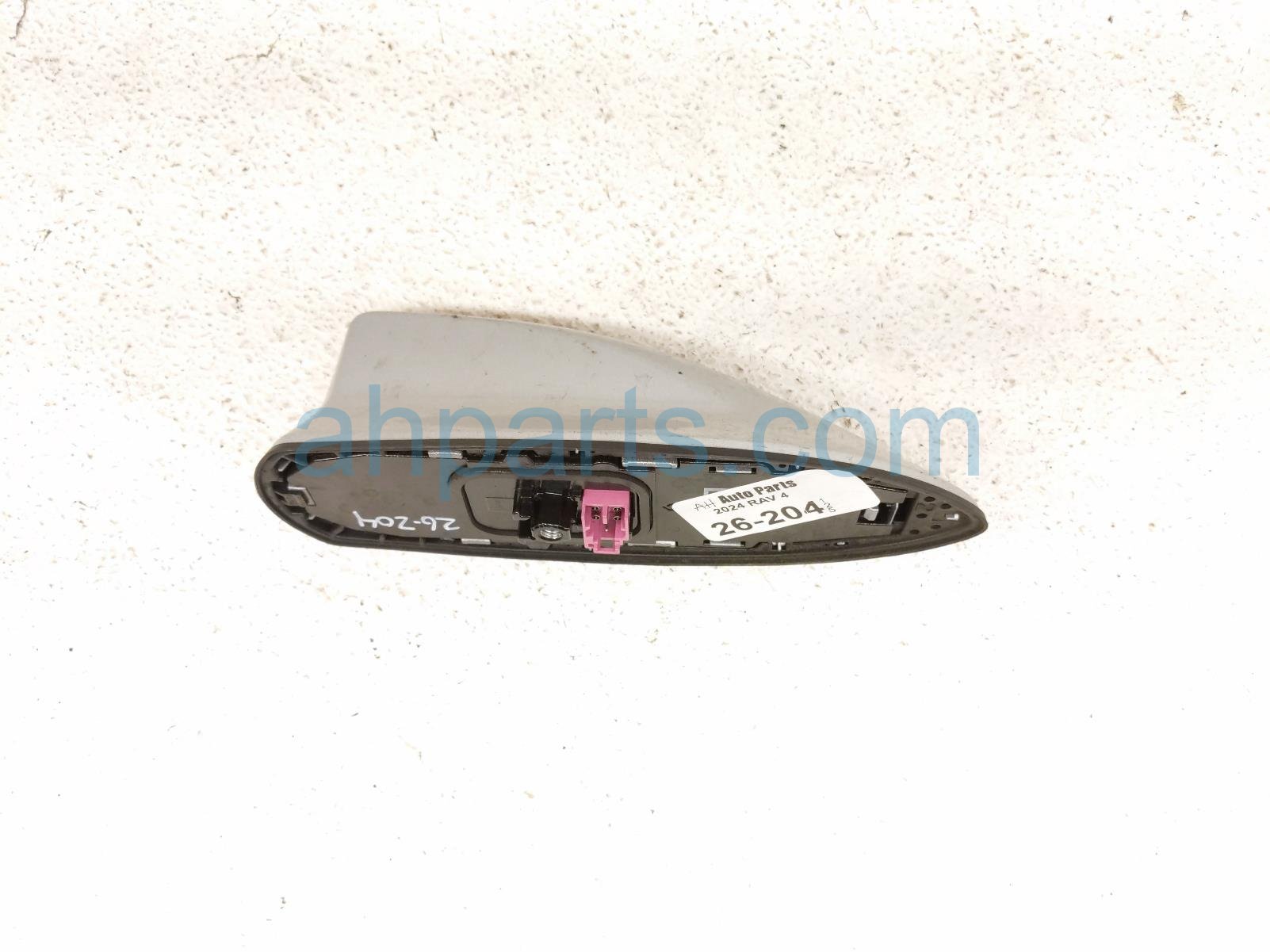 Toyota ANTENNA - ROOF MTD - SHARK FIN BLK