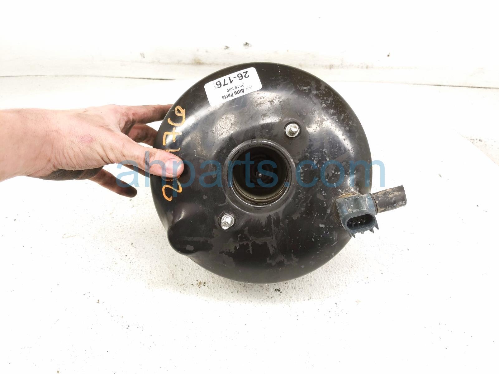 2019 Chrysler 300 Power Brake Booster 3.6l At Awd 68089130AD Replacement 2019 Chrysler 300 Power Brake Booster 3.6l At Awd 68089130AD Replacement thumbnail