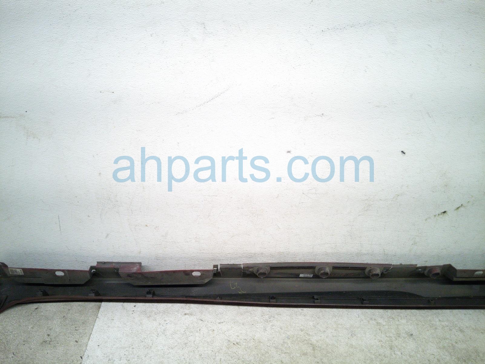 2020 Toyota Avalon Rocker Trim Passenger Side Skirt / Molding Red Xse 75851 07070 Replacement 2020 Toyota Avalon Rocker Trim Passenger Side Skirt / Molding Red Xse 75851 07070 Replacement thumbnail