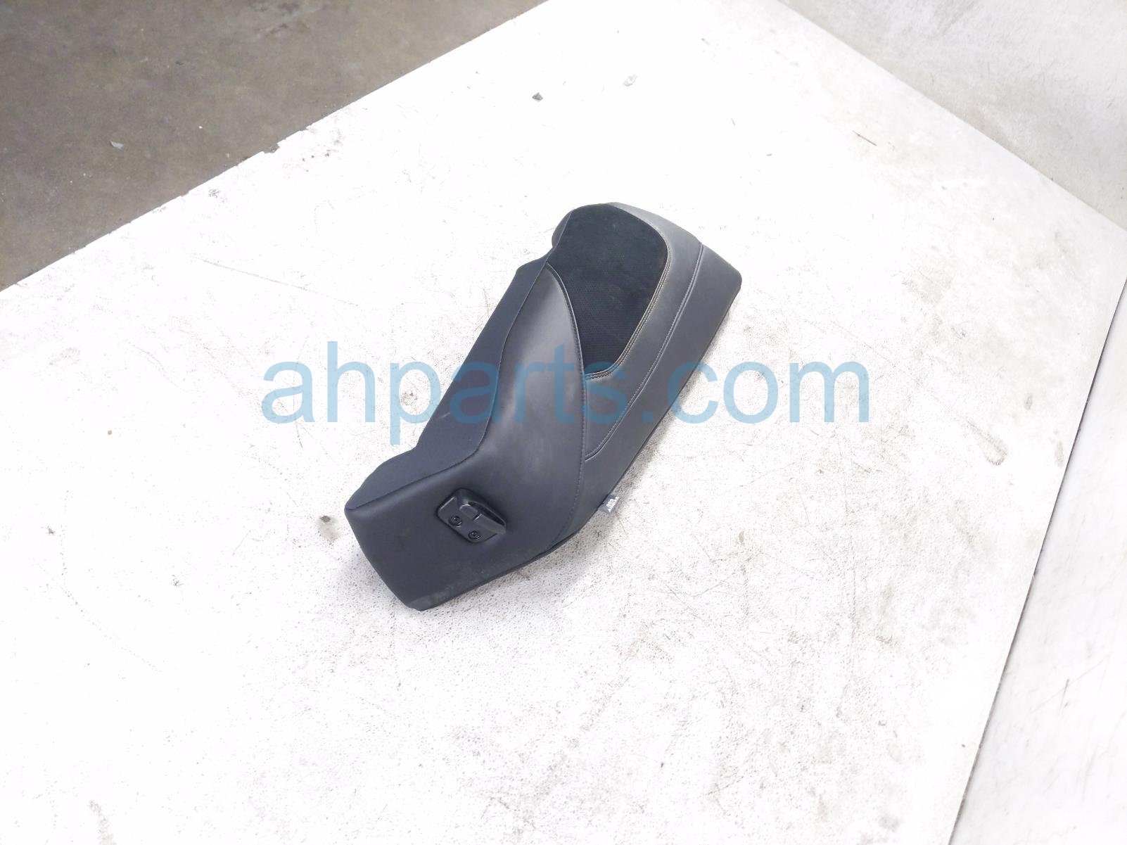 2020 Toyota Avalon Airbag Rear Passenger Seat Air Bag Black Xse 71751 06070 Replacement 2020 Toyota Avalon Airbag Rear Passenger Seat Air Bag Black Xse 71751 06070 Replacement thumbnail