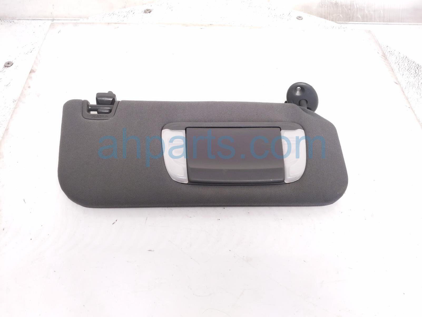 Toyota RH SUN VISOR - BLACK