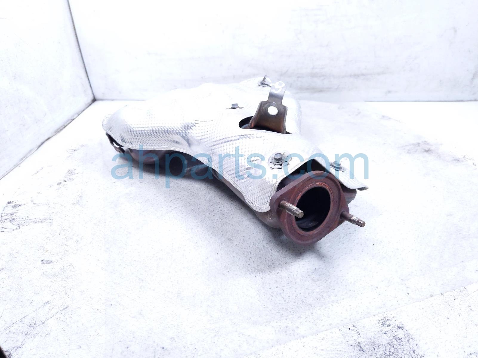 2020 Toyota Avalon Front Exhaust Manifold 17141 F0030 Replacement 2020 Toyota Avalon Front Exhaust Manifold 17141 F0030 Replacement thumbnail