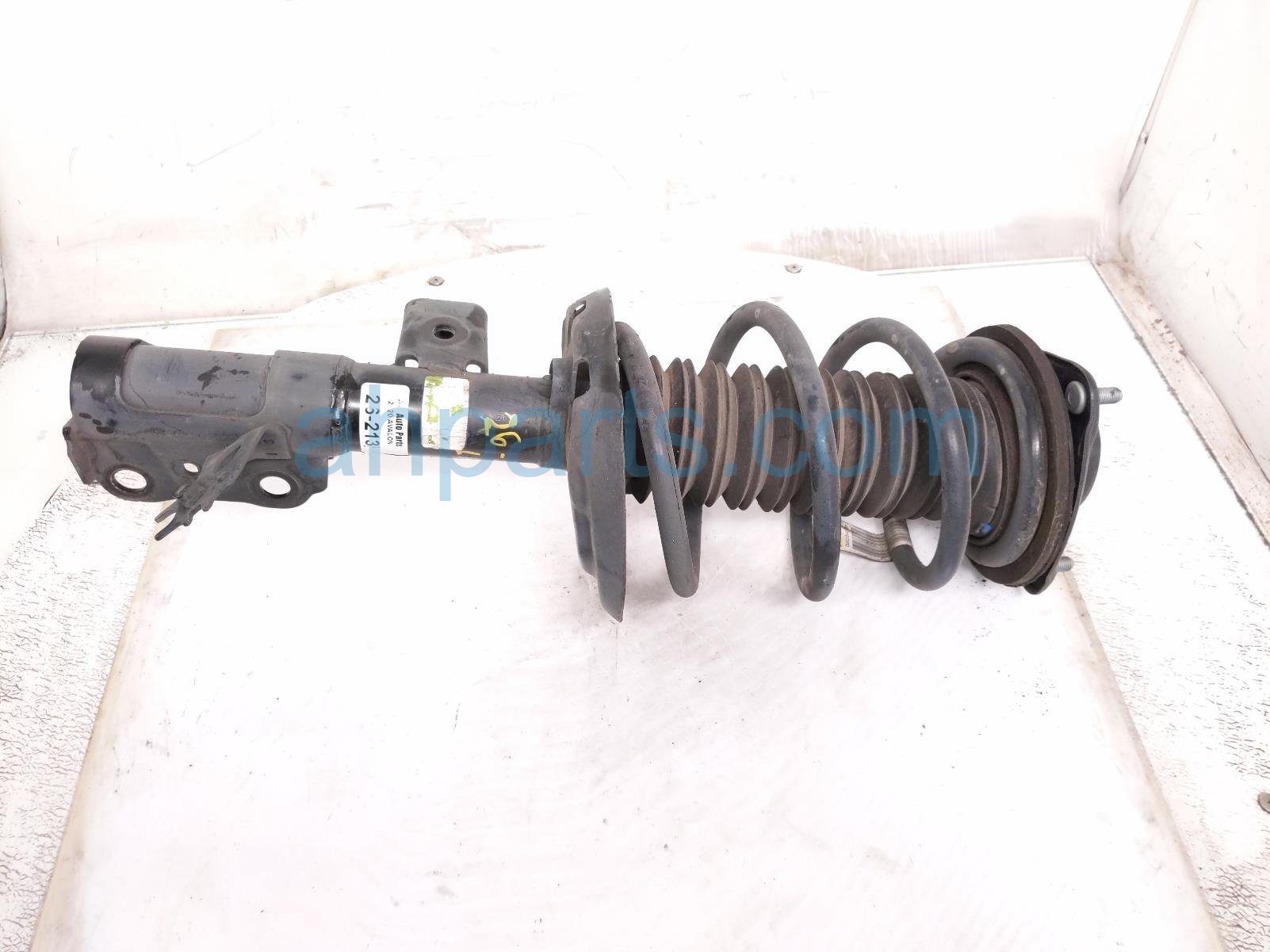 Toyota FR/LH STRUT ABSORBER + SPRING *chk