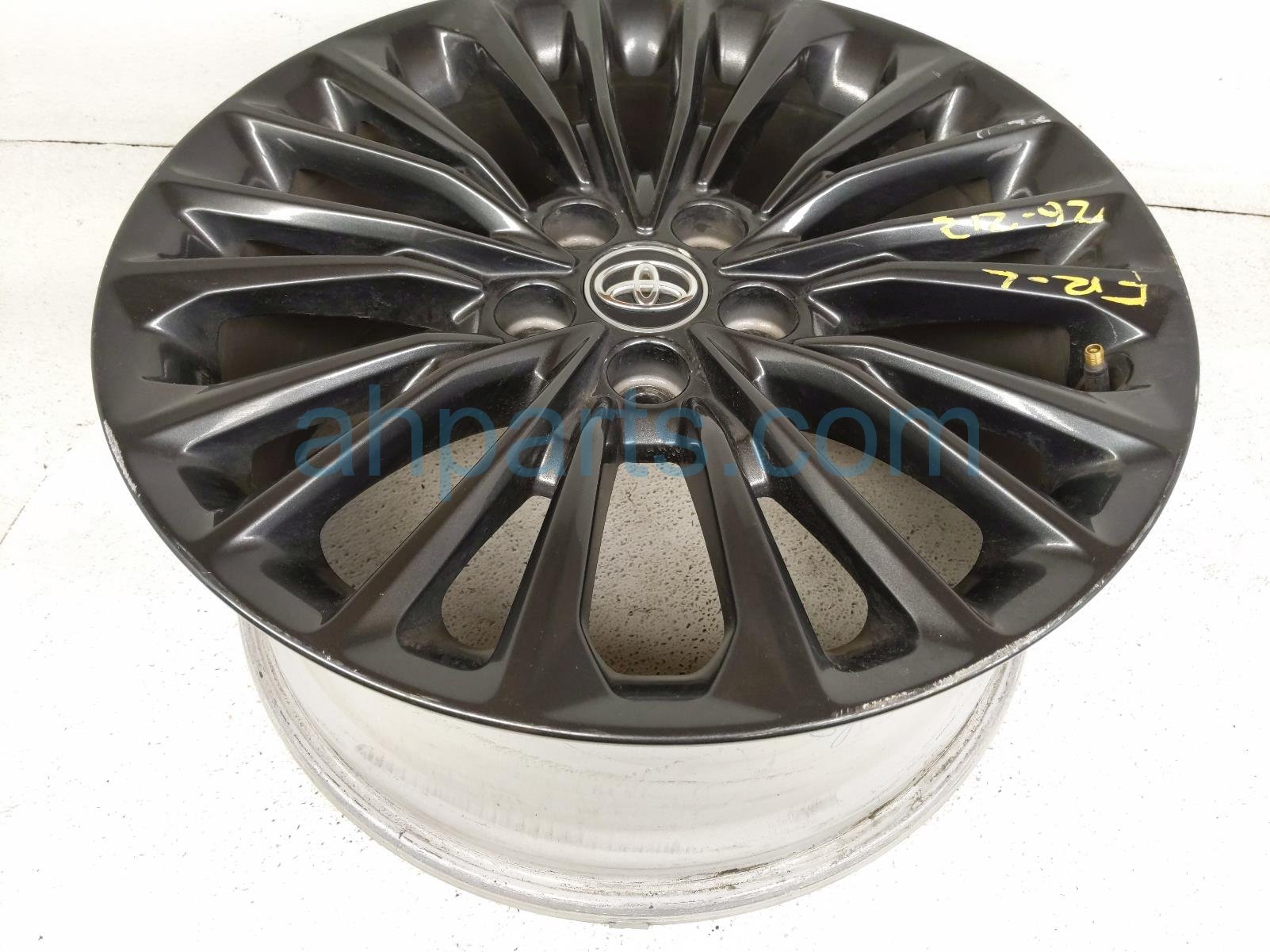 2020 Toyota Avalon Front Driver Wheel / Rim 42611 07150 Replacement 2020 Toyota Avalon Front Driver Wheel / Rim 42611 07150 Replacement thumbnail