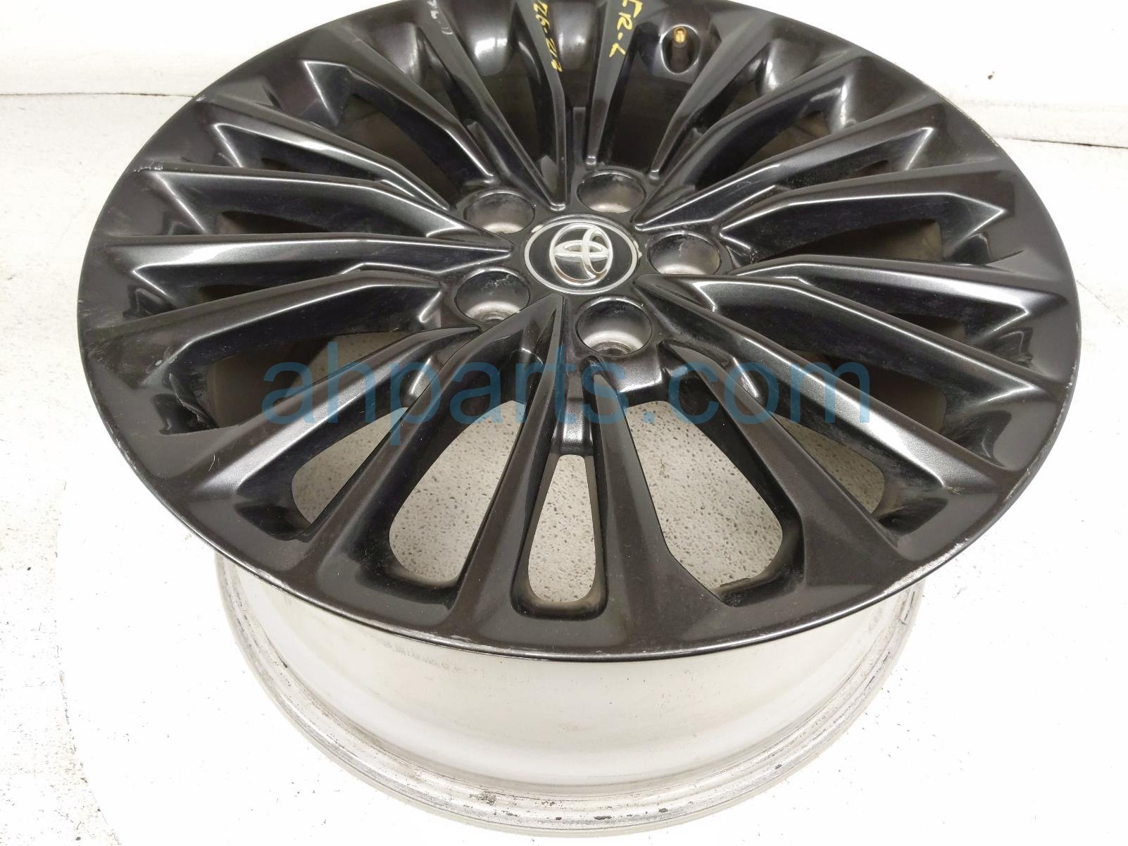 2020 Toyota Avalon Front Driver Wheel / Rim 42611 07150 Replacement 2020 Toyota Avalon Front Driver Wheel / Rim 42611 07150 Replacement thumbnail